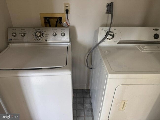 Building Photo - 54 Mallard Ct