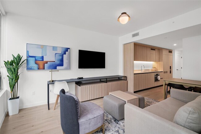 Building Photo - 225 N Miami Ave