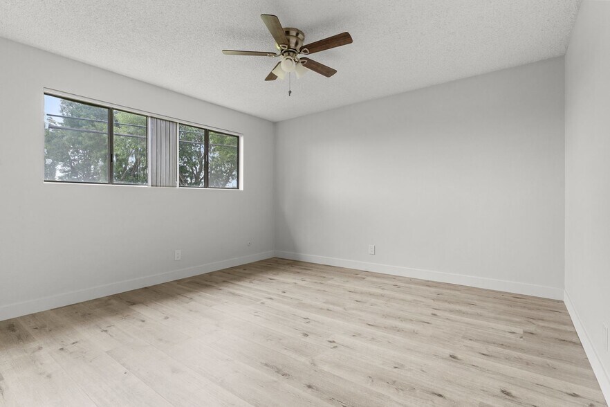 Building Photo - 8331 Lampson Ave
