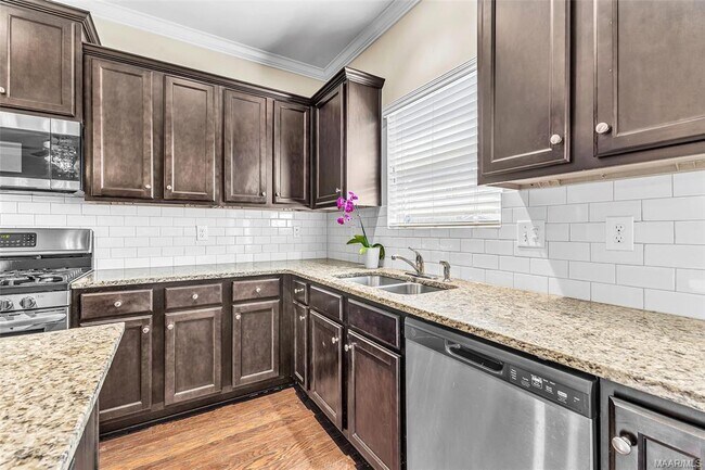 Building Photo - 9348 Turnberry Park Dr