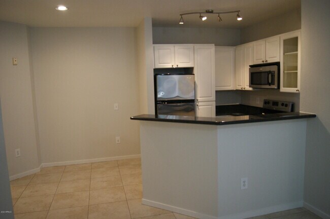 Building Photo - 3633 N 3rd Ave