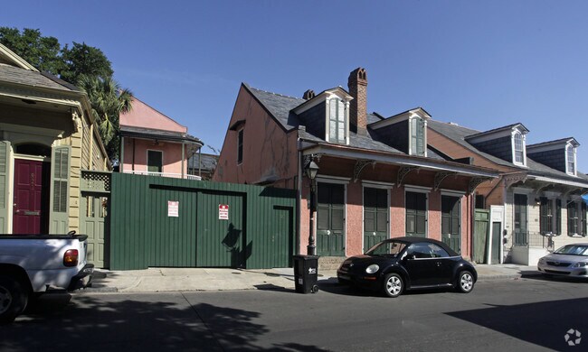 Primary Photo - The Fernendez House
