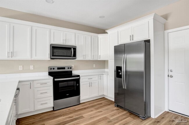 Building Photo - 4 Tennessee Dr