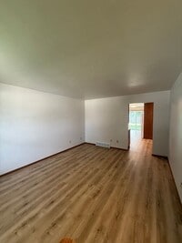 Building Photo - 600-602 Mollies Way