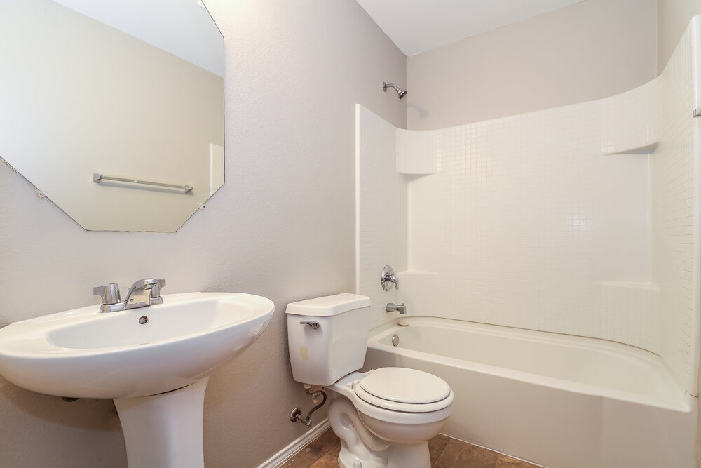 Building Photo - 1303 Macaw Ct