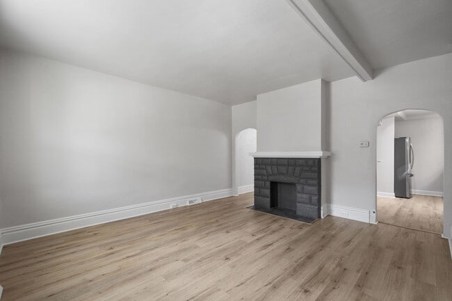 Building Photo - Charming 2 bedroom home in Beechview available May 1!