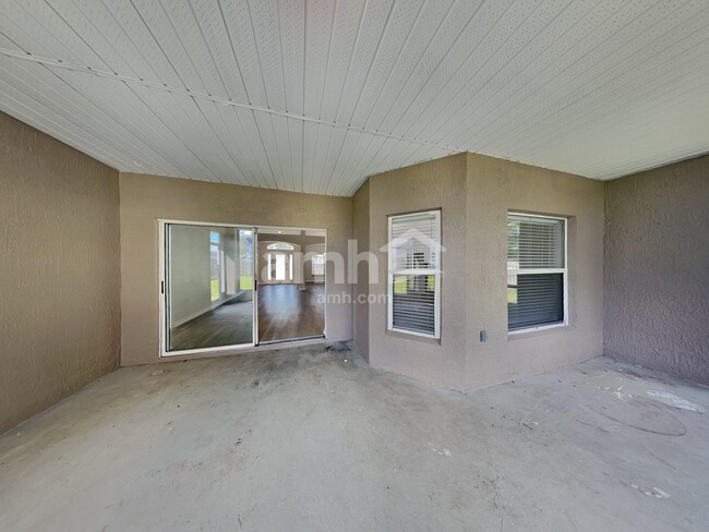 Building Photo - 1805 Farris Dr