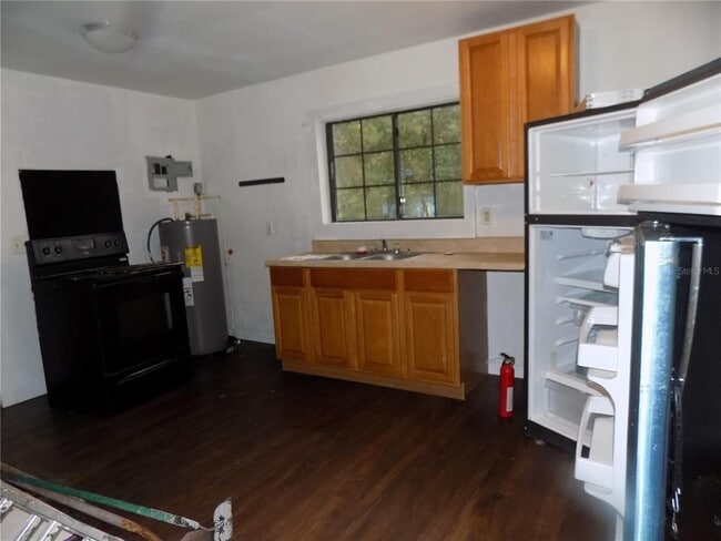 Building Photo - 2405 NE 70th Terrace