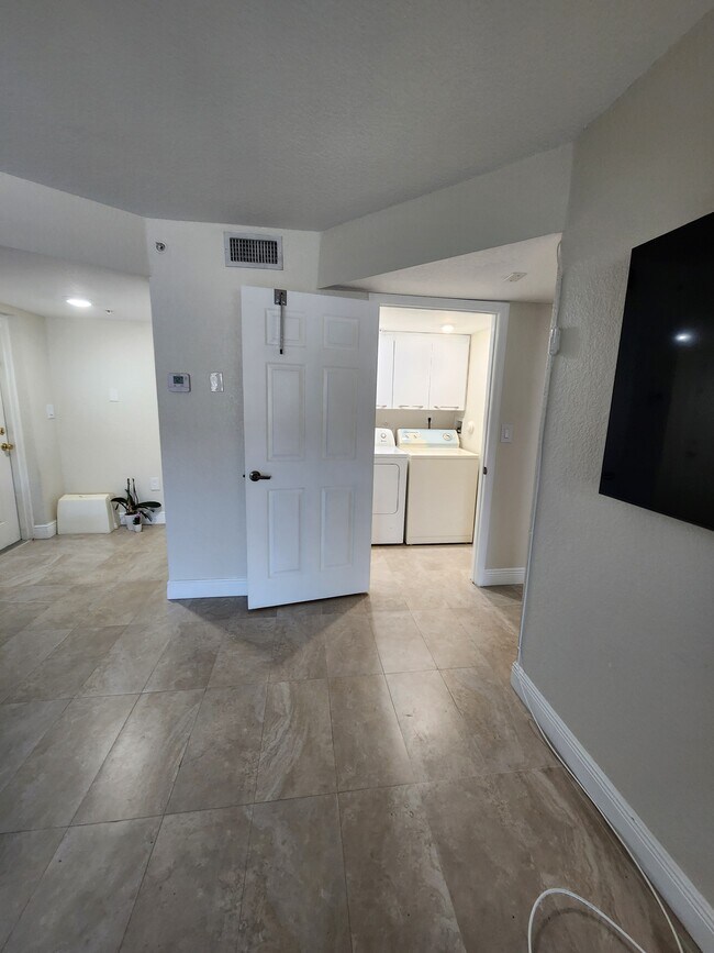 Building Photo - 21000 SW 87th Ave