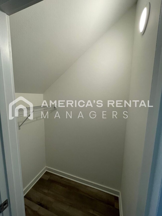 Building Photo - Home for Rent in Cullman, AL!! Available to view NOW!!! Sign a lease by 2/28 to receive HALF OFF ...