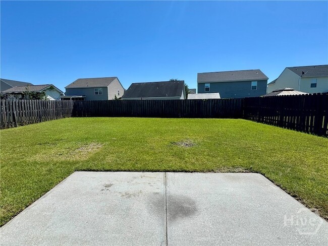 Building Photo - 18 Allen Brook Dr