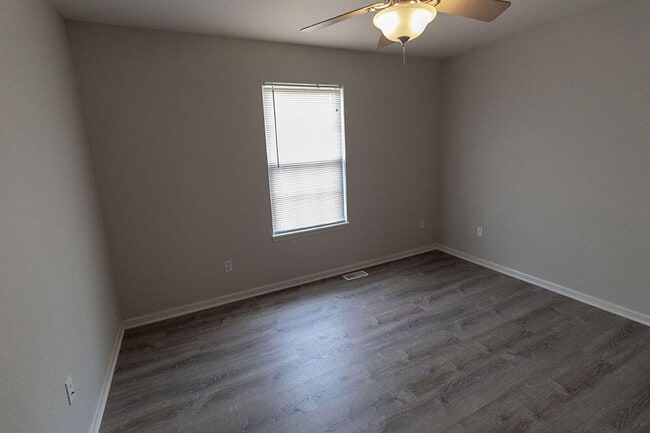 Building Photo - 3916 Snowy Owl Dr