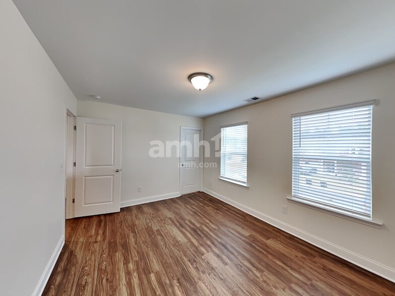 Building Photo - 2484 Napa Valley Dr