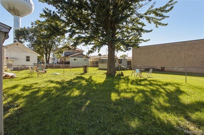 Building Photo - 2034 Kenneth St