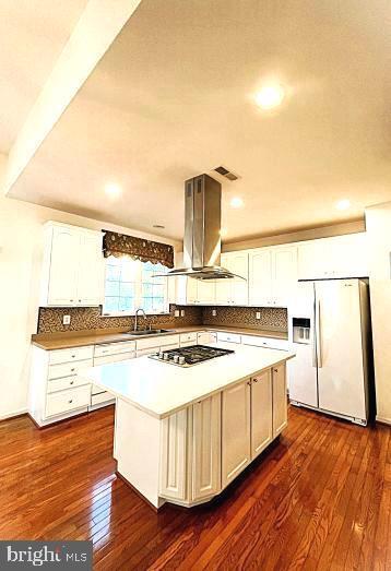Building Photo - 7205 Lyndam Hill Cir