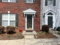 Building Photo - Townhome in Matthews