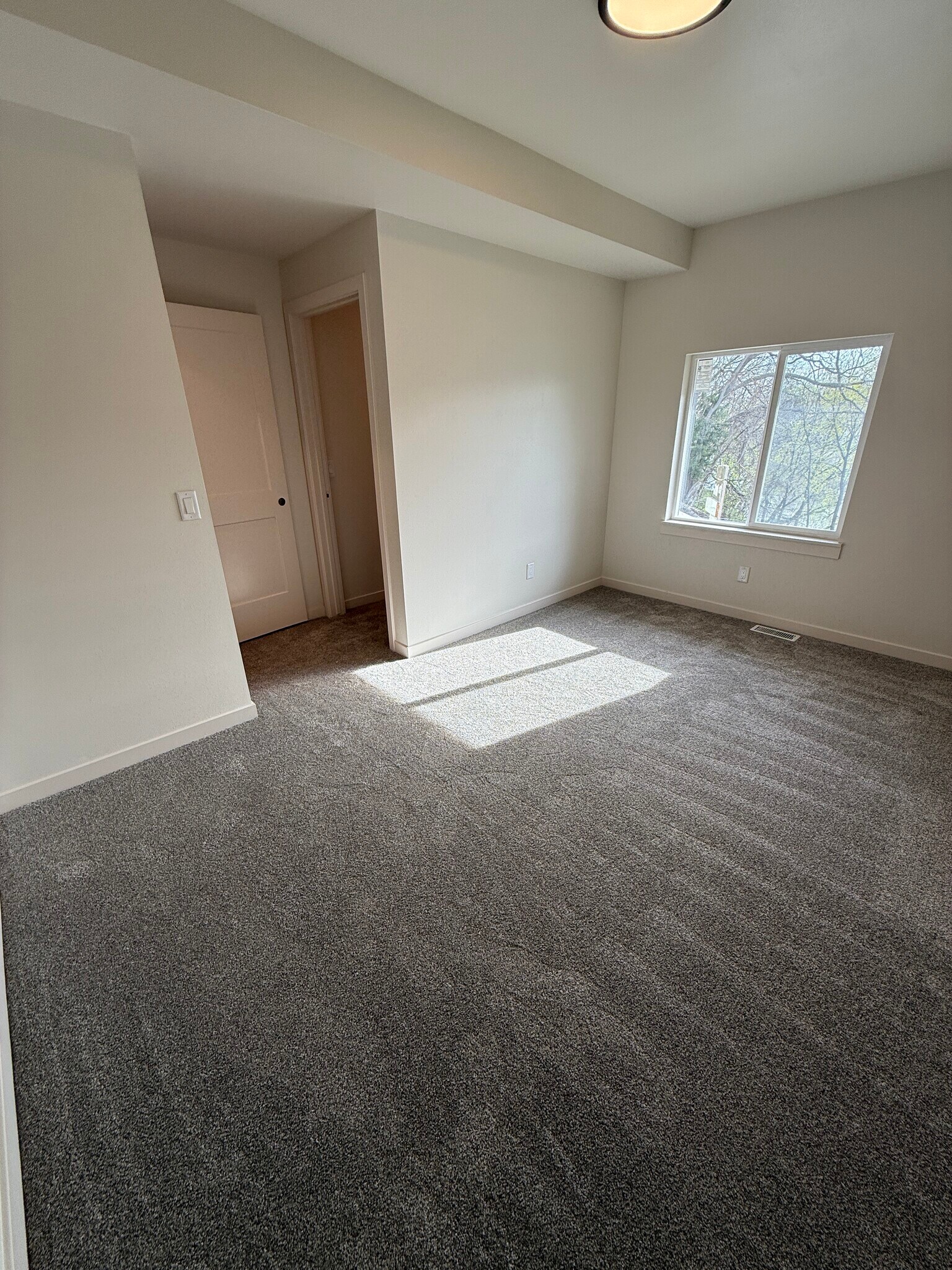 Building Photo - 104 Forton St