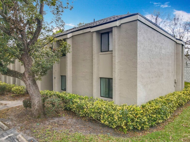 Building Photo - 163 Springwood Cir