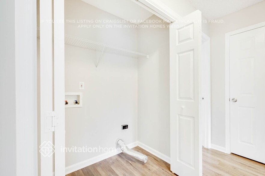 Building Photo - 8250 Rocky Creek Dr