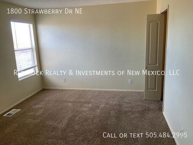 Building Photo - 1800 Strawberry Dr NE