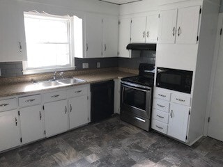 Building Photo - Charming 3 Bedroom Home in Matthews!