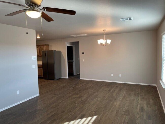 Building Photo - 500 off your move in before June 1st !  55...