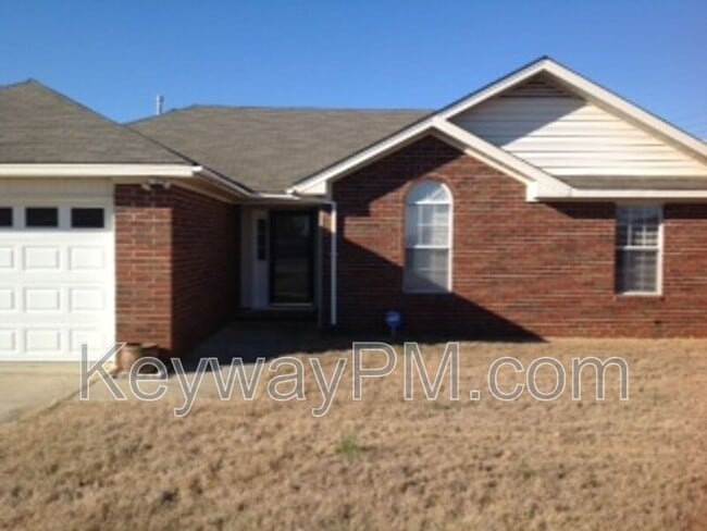 Primary Photo - 124 Summerfield Cir