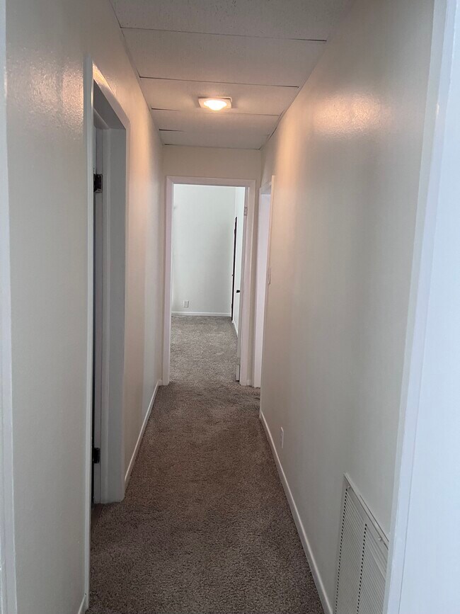 Building Photo - 1500 N Osceola Ave