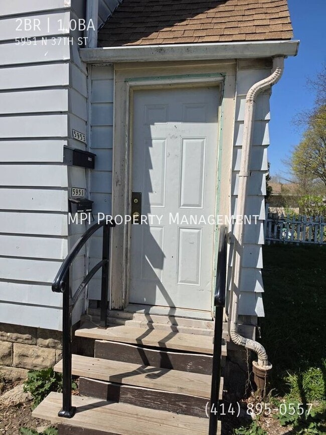 Building Photo - 5951 N 37th St