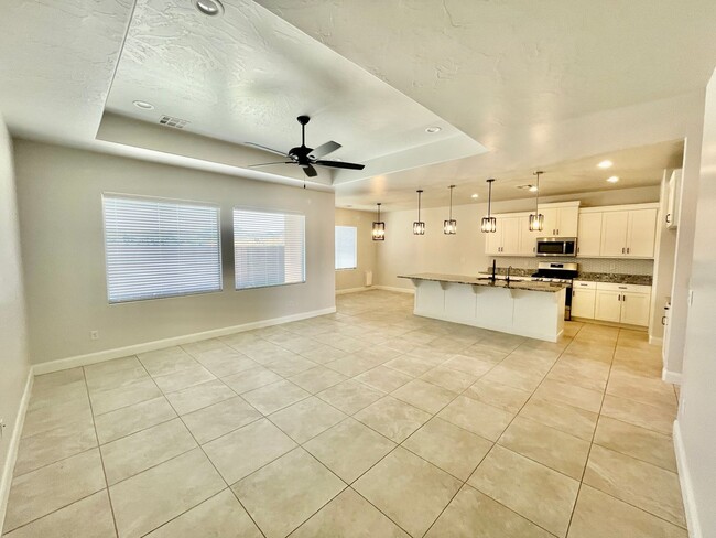 Building Photo - Beautiful Pet-Friendly 4-BR Home in Hurricane