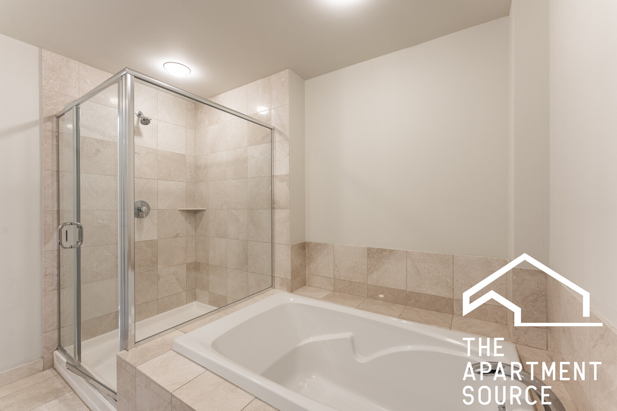 Building Photo - 910 W Huron St