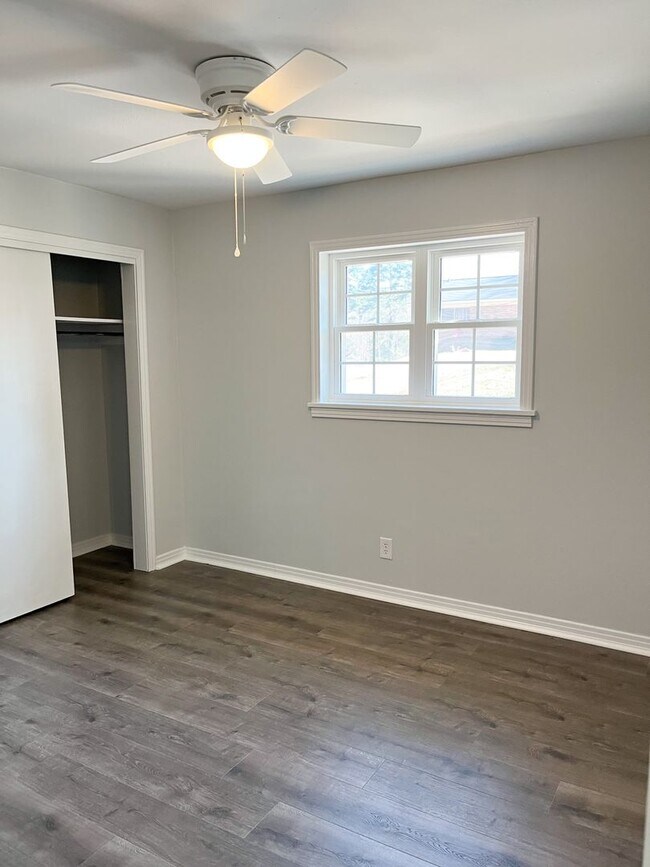 Building Photo - Northwood Duplex