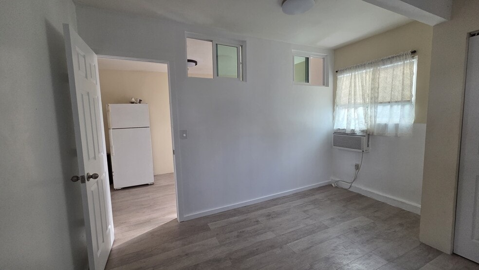 Building Photo - 6251 Canby Ave