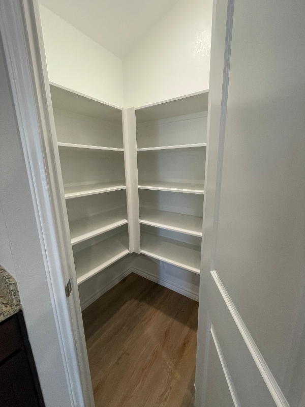 Building Photo - 1700 Robinson Dr