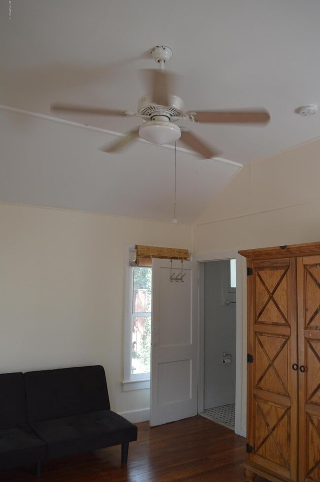 Building Photo - 3608 Boone Park Ave