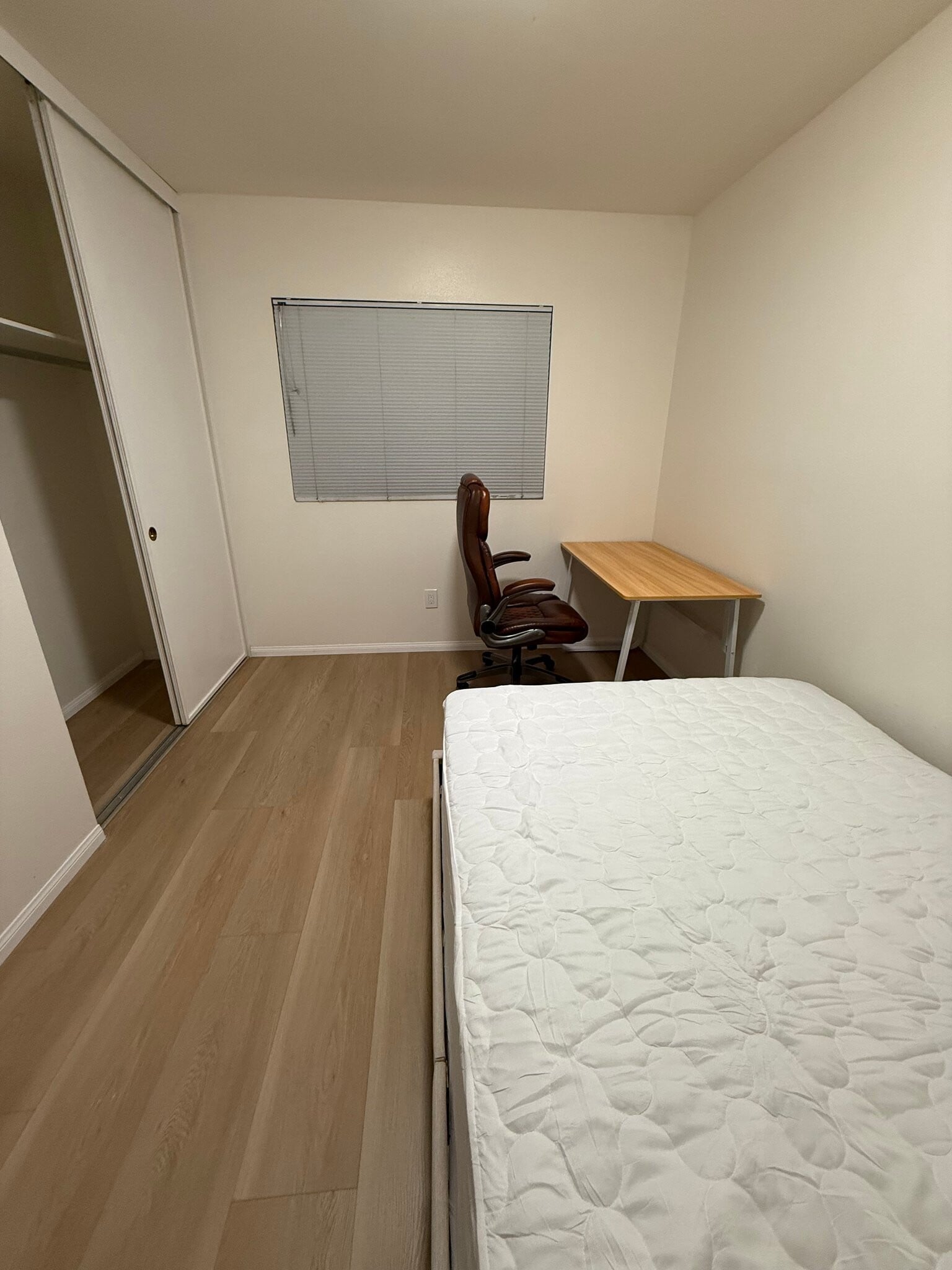 Building Photo - 750 Kostner Dr