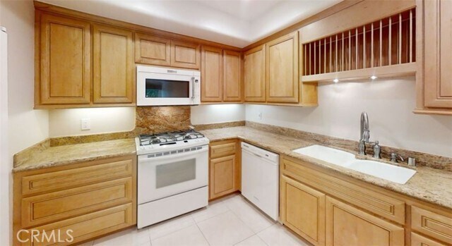 Building Photo - 2607 Vista Ornada
