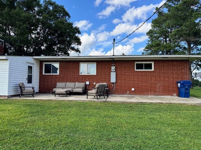 Building Photo - 515 Gaddy Rd