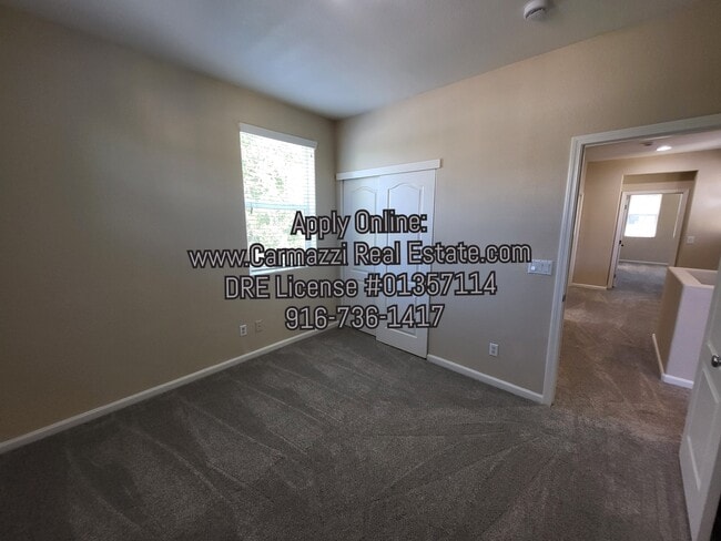 Building Photo - 260 Wapello Cir