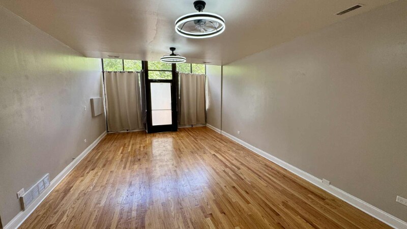 Building Photo - 1254 N Bosworth Ave