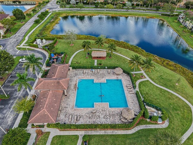 Building Photo - 2319 SE 24th Ave