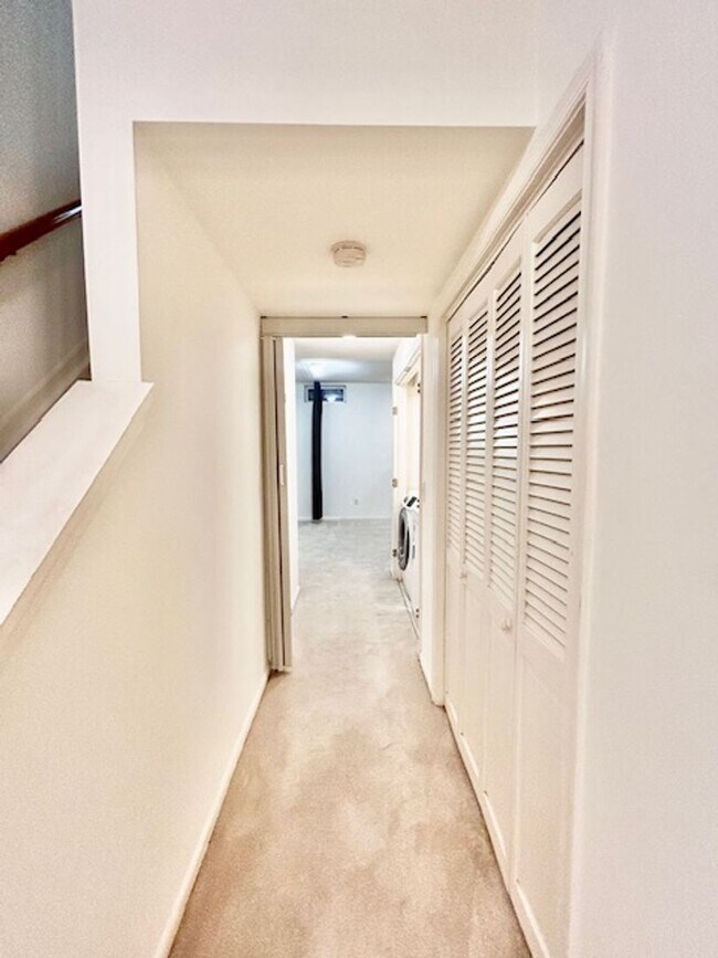 Building Photo - 7503 Westmore Dr