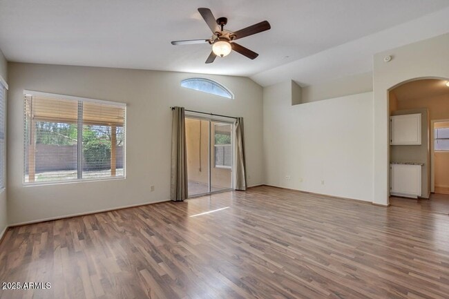 Building Photo - 7409 W Crest Ln