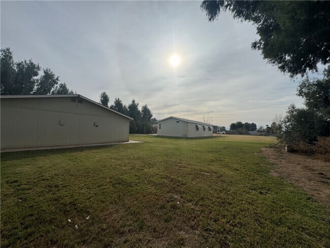 Building Photo - 10044 Kent Rd