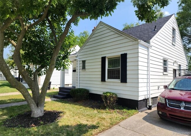 Building Photo - 19948 Moenart St