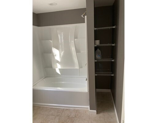 Building Photo - 41 Bosworth St