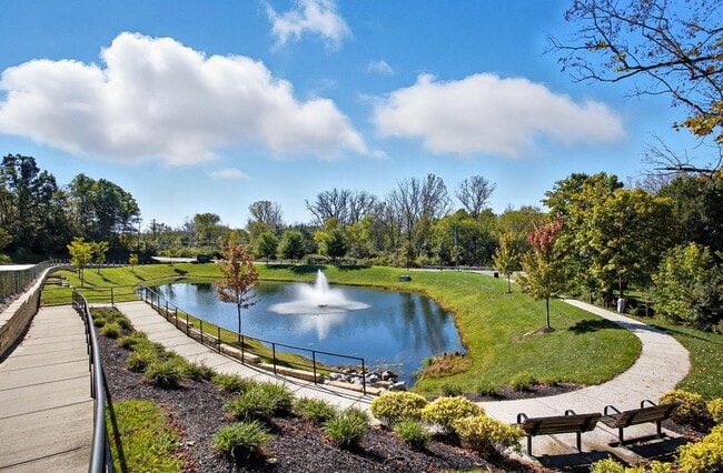 Building Photo - 933 Persimmon Ln
