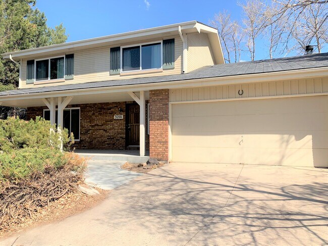 Building Photo - 3201 Wedgewood Ct