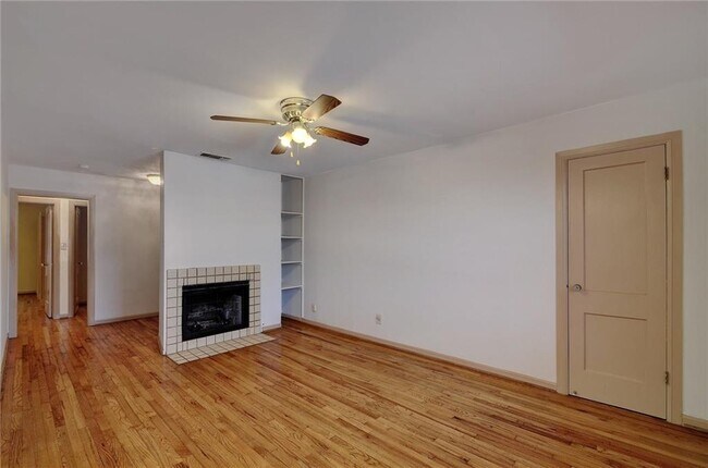 Building Photo - 908 E 32nd St