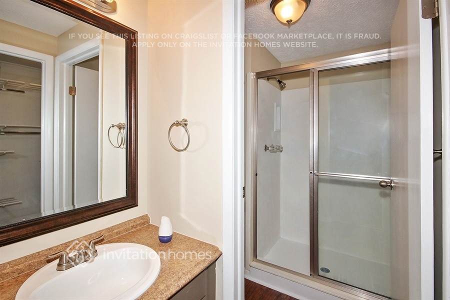 Building Photo - 2647 Morgan Lake Dr NE